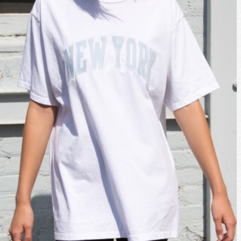 Brandy Melville PENELOPE NEW YORK TOP *nwt*